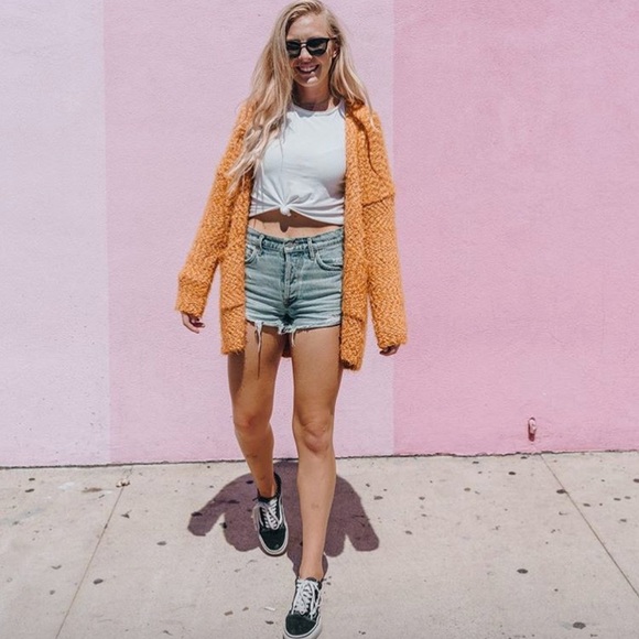 *LAST ONE* Netflix and Chill Cardigan - Picture 2 of 8